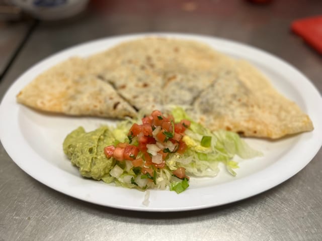 Quesadilla Sencilla.